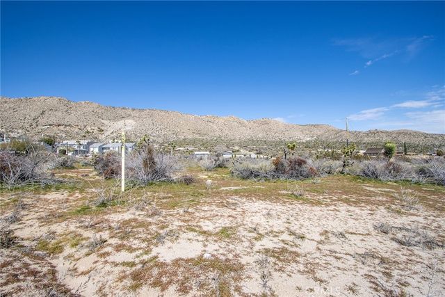 56160 Buena Vista Drive, Yucca Valley, CA 92284