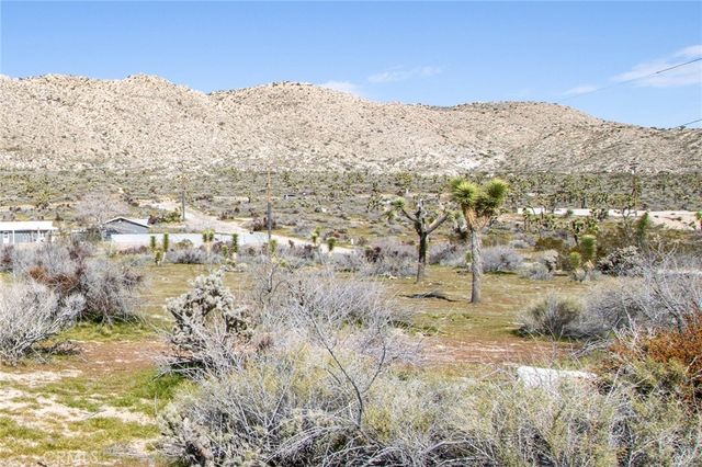 56160 Buena Vista Drive, Yucca Valley, CA 92284