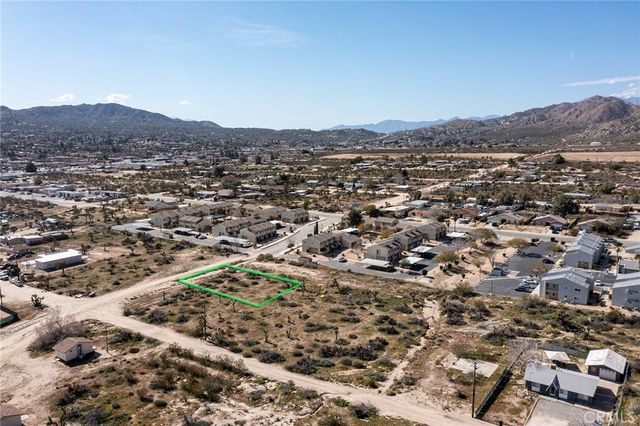 56160 Buena Vista Drive, Yucca Valley, CA 92284