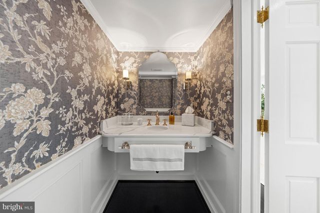 2501 49TH ST NW, Washington, DC 20007