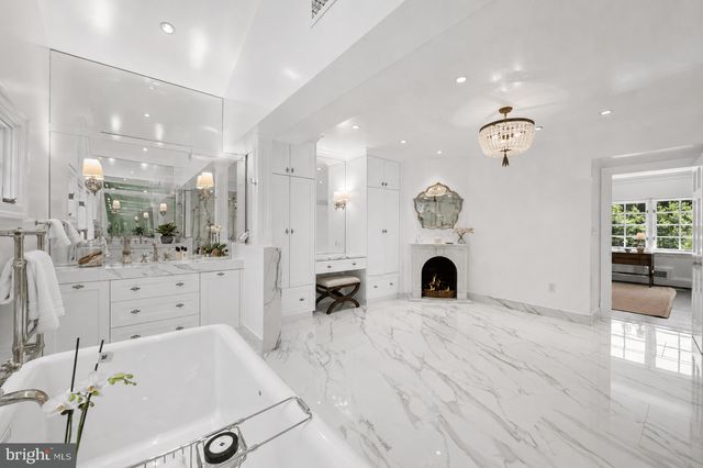 2501 49TH ST NW, Washington, DC 20007