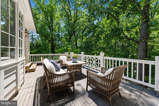 2501 49TH ST NW, Washington, DC 20007