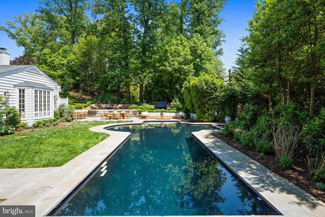 2501 49TH ST NW, Washington, DC 20007