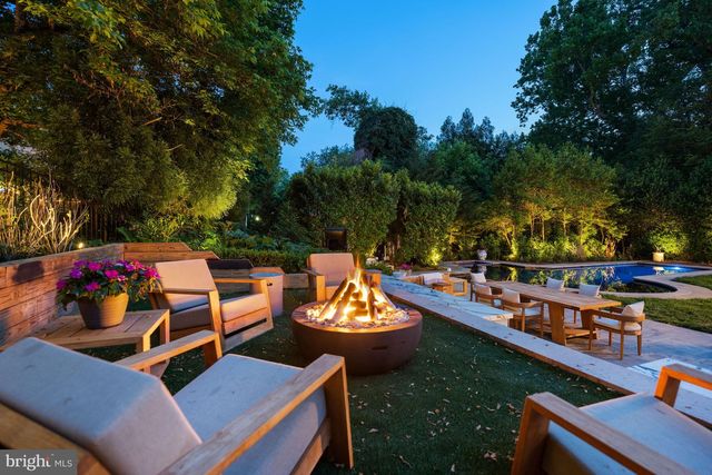 2501 49TH ST NW, Washington, DC 20007