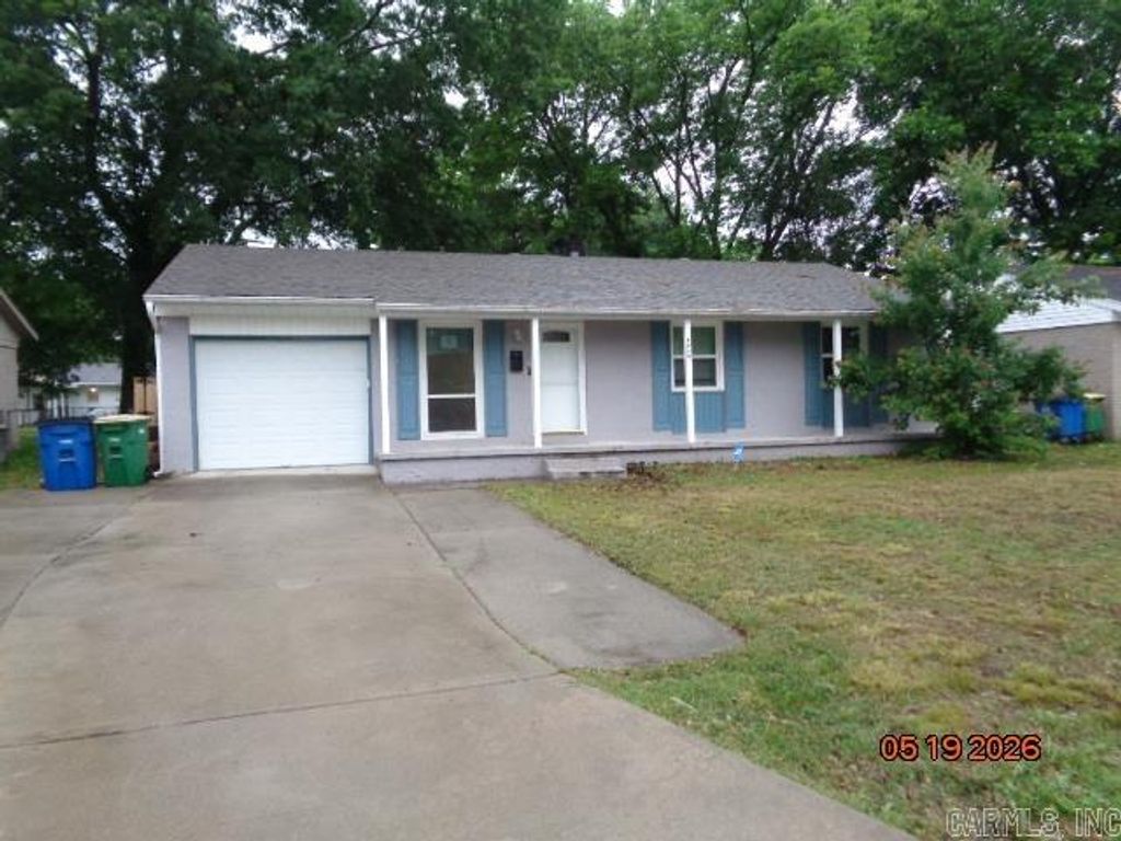 6620 Farmstead Road, North Little Rock, AR 72117
