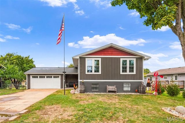 113 El Perro Drive, St Peters, MO 63376