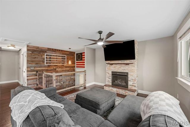 113 El Perro Drive, St Peters, MO 63376
