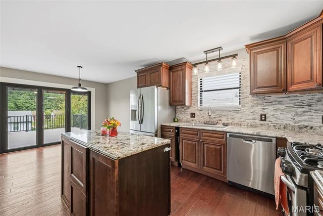 113 El Perro Drive, St Peters, MO 63376