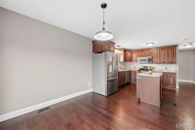 113 El Perro Drive, St Peters, MO 63376