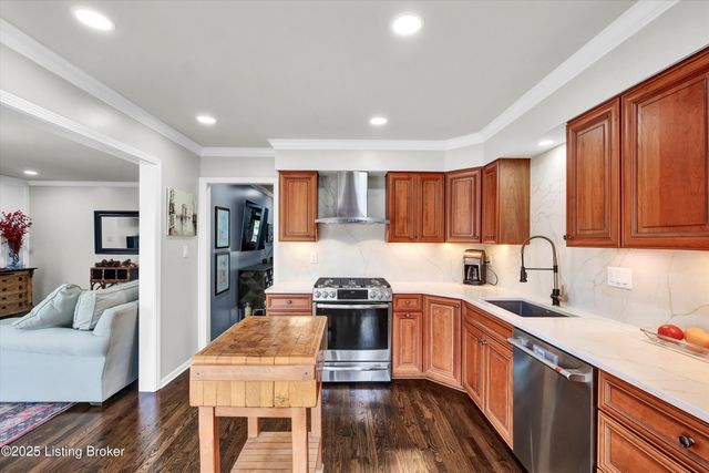 1104 Chamberlain Hill Rd, Louisville, KY 40207