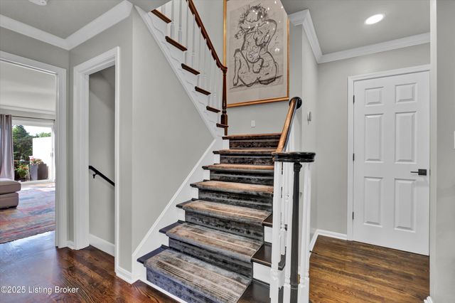 1104 Chamberlain Hill Rd, Louisville, KY 40207