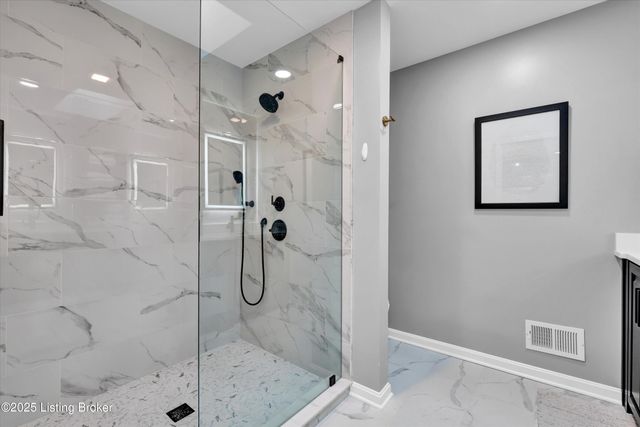 1104 Chamberlain Hill Rd, Louisville, KY 40207