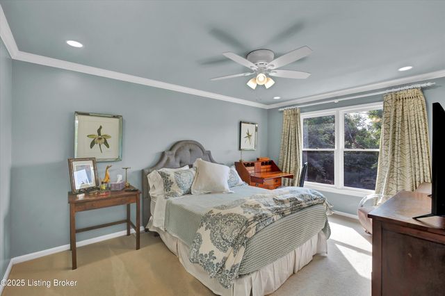 1104 Chamberlain Hill Rd, Louisville, KY 40207