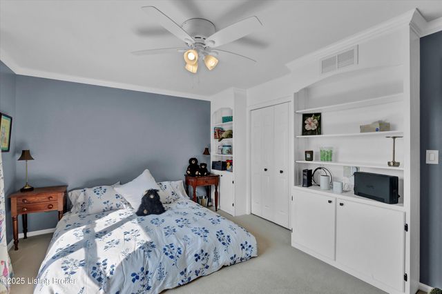 1104 Chamberlain Hill Rd, Louisville, KY 40207