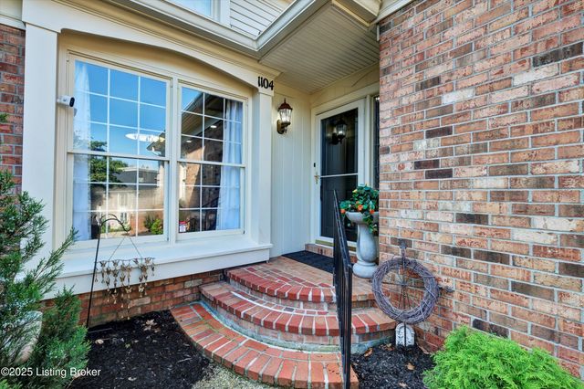 1104 Chamberlain Hill Rd, Louisville, KY 40207