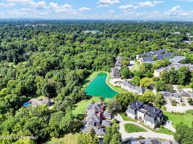 1104 Chamberlain Hill Rd, Louisville, KY 40207