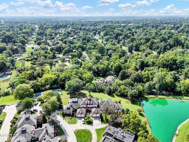 1104 Chamberlain Hill Rd, Louisville, KY 40207