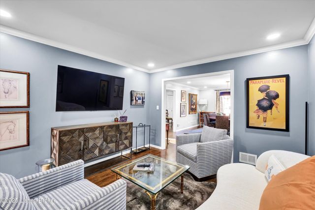 1104 Chamberlain Hill Rd, Louisville, KY 40207