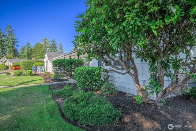 11315 Loma Place SW, Lakewood, WA 98499