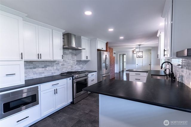 11315 Loma Place SW, Lakewood, WA 98499