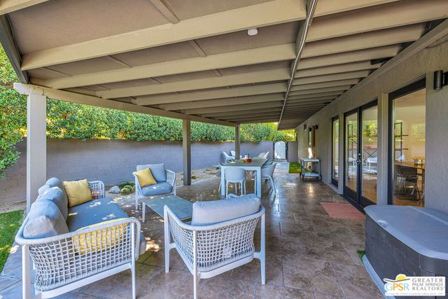 1111 E Tachevah Drive, Palm Springs, CA 92262