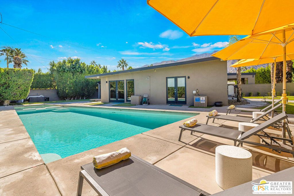 1111 E Tachevah Drive, Palm Springs, CA 92262