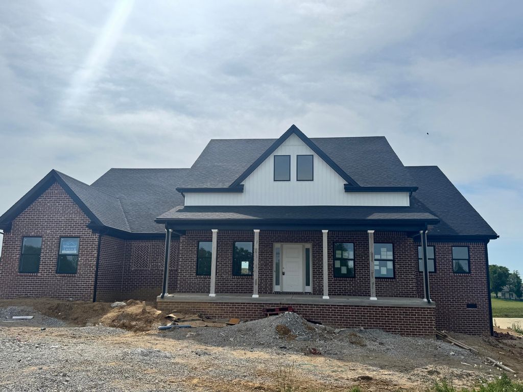 200 Maple Lawn Circle, Nicholasville, KY 40356