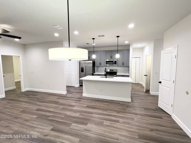 2122 W 2ND Street, Jacksonville, FL 32209