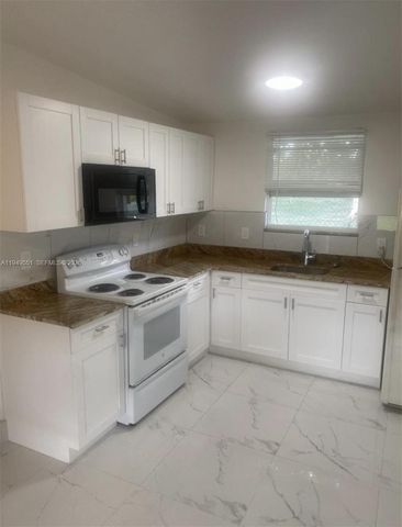 6045 Buchanan Street 1, Hollywood, FL 33024