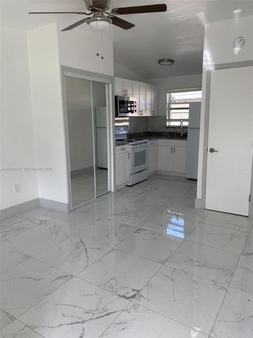 6045 Buchanan Street 1, Hollywood, FL 33024