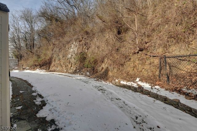 62 Pine Brook Rd, Lincoln Park Boro, NJ 07035