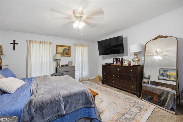 129 Royal Lane, Gray, GA 31032