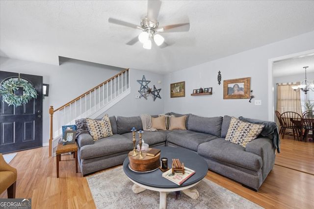 129 Royal Lane, Gray, GA 31032