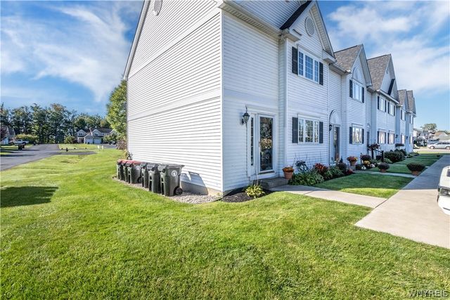 121 Slate Bottom Drive, Lancaster, NY 14043