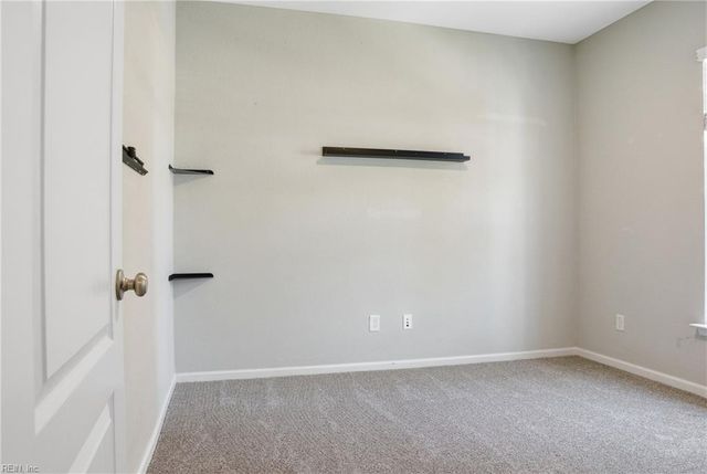 208 Breccia LN, Virginia Beach, VA 23462