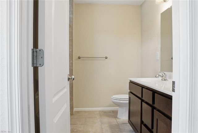208 Breccia LN, Virginia Beach, VA 23462