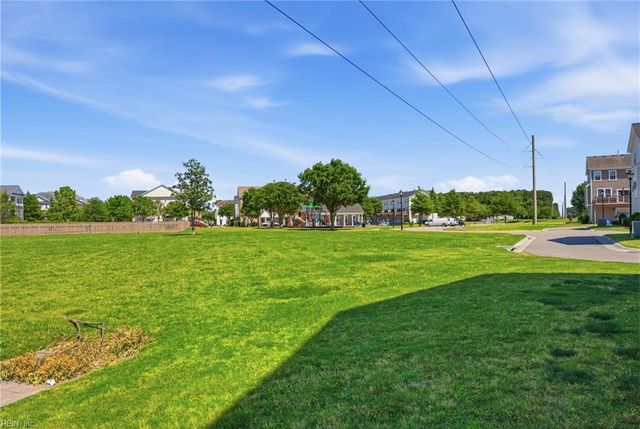 208 Breccia LN, Virginia Beach, VA 23462