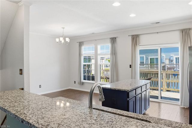 208 Breccia LN, Virginia Beach, VA 23462