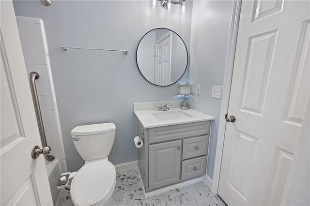 1027 Creek Side Drive, Canton, GA 30115