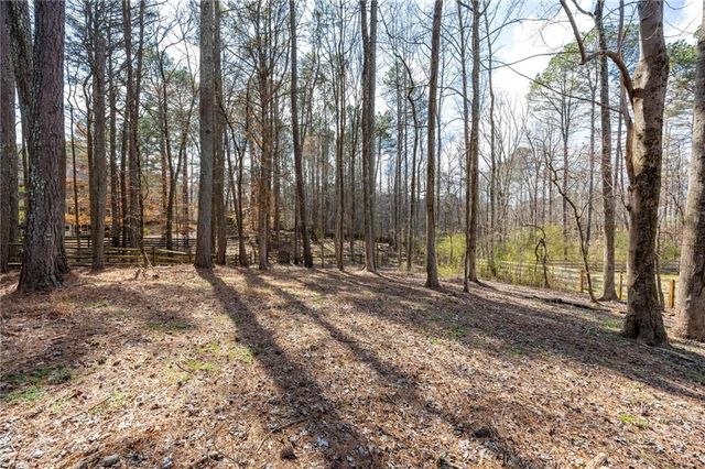 1027 Creek Side Drive, Canton, GA 30115