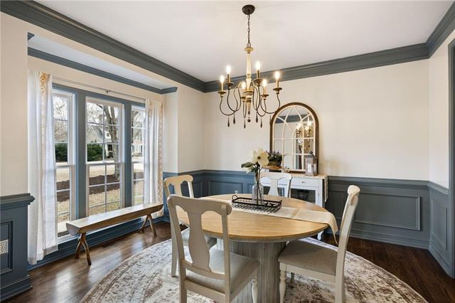 1027 Creek Side Drive, Canton, GA 30115