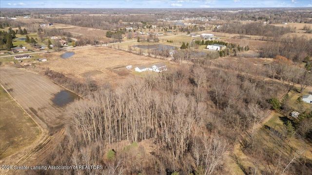 10875 N Royston Road, Grand Ledge, MI 48837
