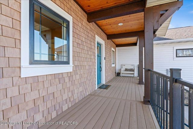 10875 N Royston Road, Grand Ledge, MI 48837