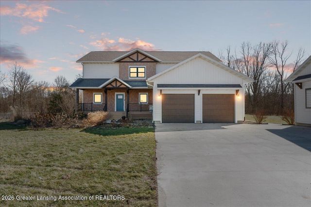 10875 N Royston Road, Grand Ledge, MI 48837