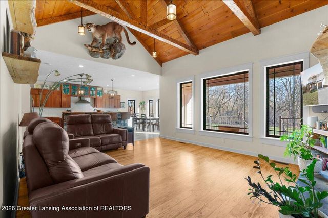 10875 N Royston Road, Grand Ledge, MI 48837