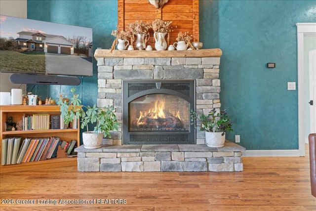 10875 N Royston Road, Grand Ledge, MI 48837