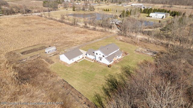 10875 N Royston Road, Grand Ledge, MI 48837
