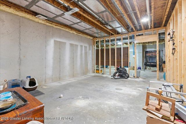 10875 N Royston Road, Grand Ledge, MI 48837