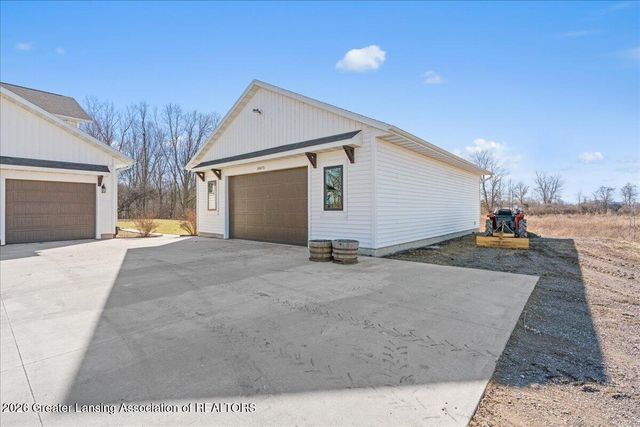 10875 N Royston Road, Grand Ledge, MI 48837