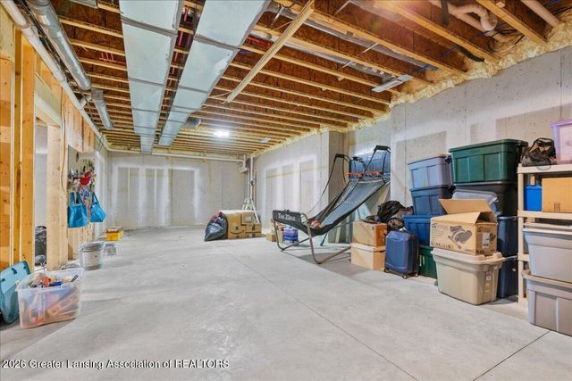 10875 N Royston Road, Grand Ledge, MI 48837